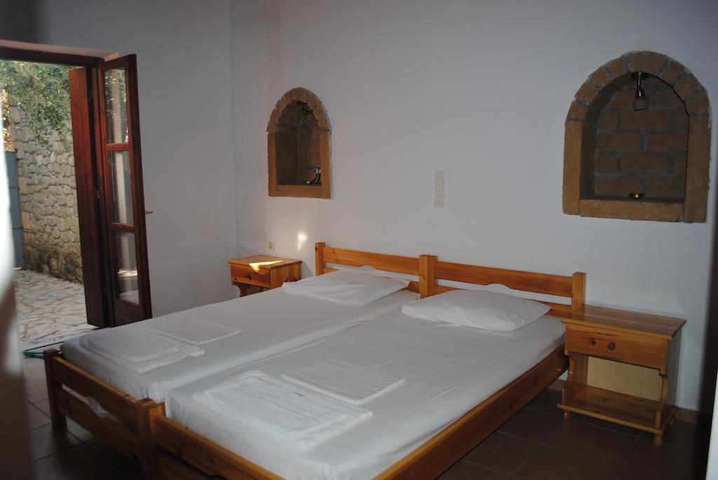 Armonia Villa Stoúpa Rum bild